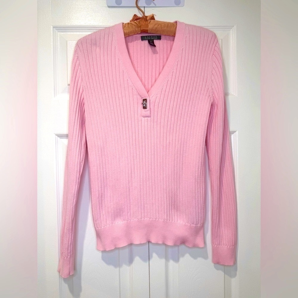Lauren Ralph Lauren pink metal clip sweater. Size Medium EEUC Very pretty!